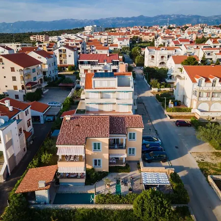 Apartment Procella Novalja Exterior photo