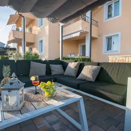 Apartment Procella Novalja Exterior photo